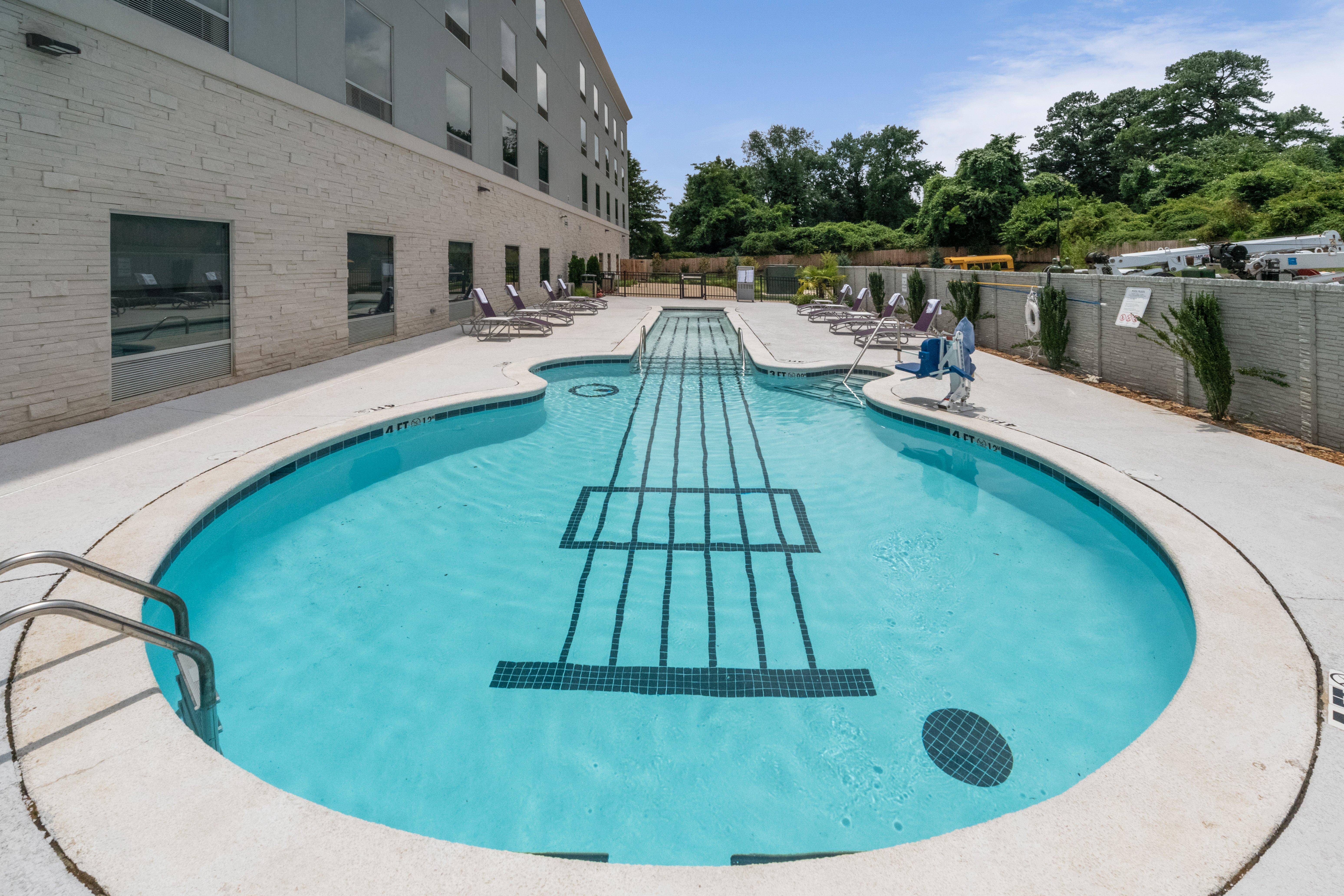 Holiday Inn Express & Suites Memphis Arpt Elvis Presley Blv, An Ihg Hotel Exterior photo